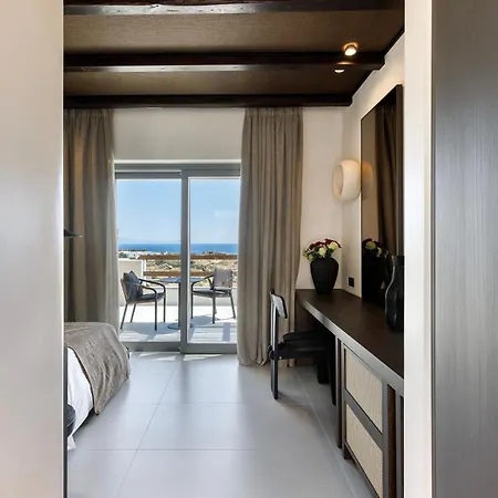 Sir Maximus Boutique & Hotel